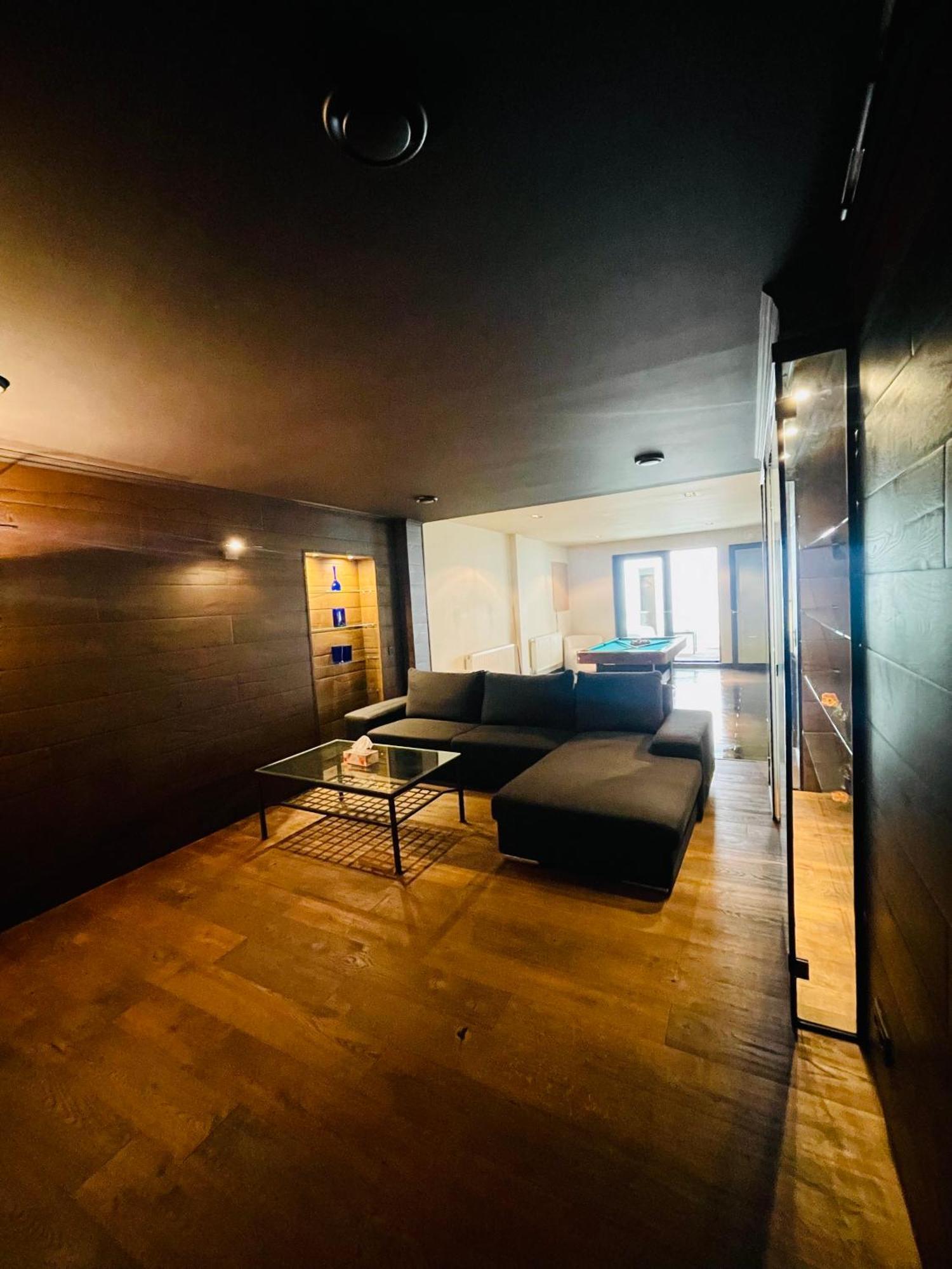 Down Town Spacious Loft Retreat With Private Parking Bruselas Exterior foto