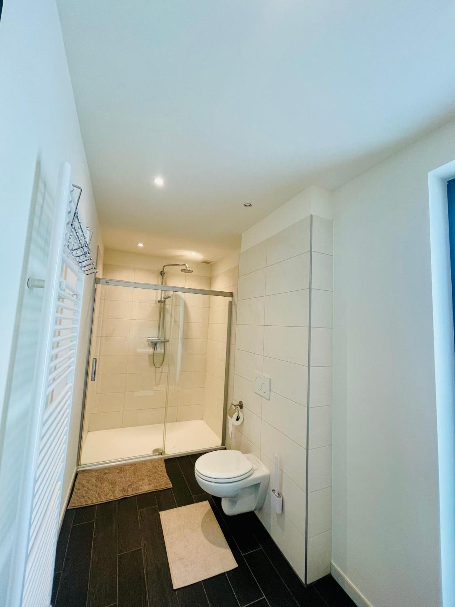 Down Town Spacious Loft Retreat With Private Parking Bruselas Exterior foto