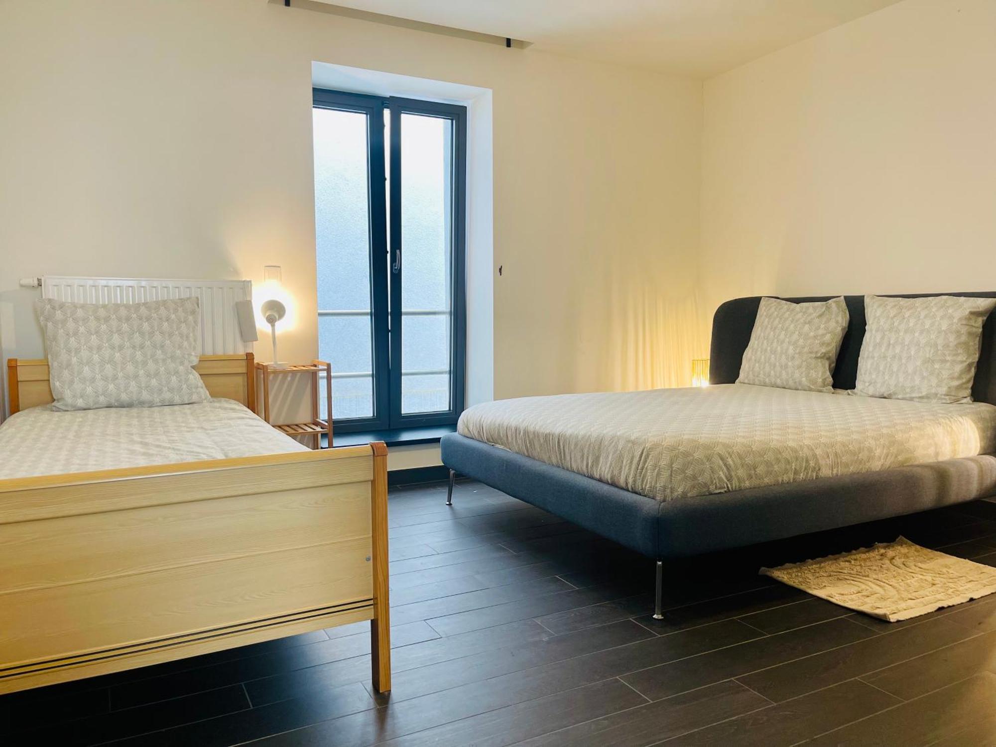 Down Town Spacious Loft Retreat With Private Parking Bruselas Exterior foto